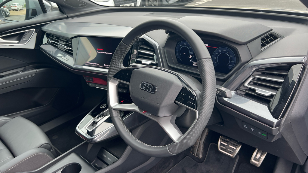 Audi Q4 E Tron Q4 210Kw 45 82Kwh S Line Leathertech Pa Silver #6