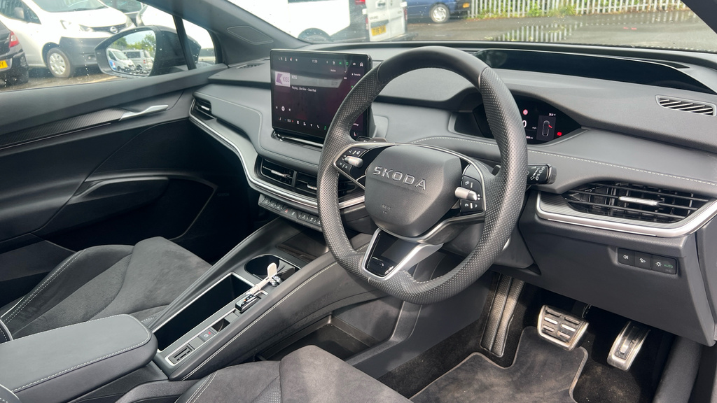 Skoda ENYAQ Enyaq 210Kw 85X Sportline 82Kwh 4X4 KY75LYG Black #6