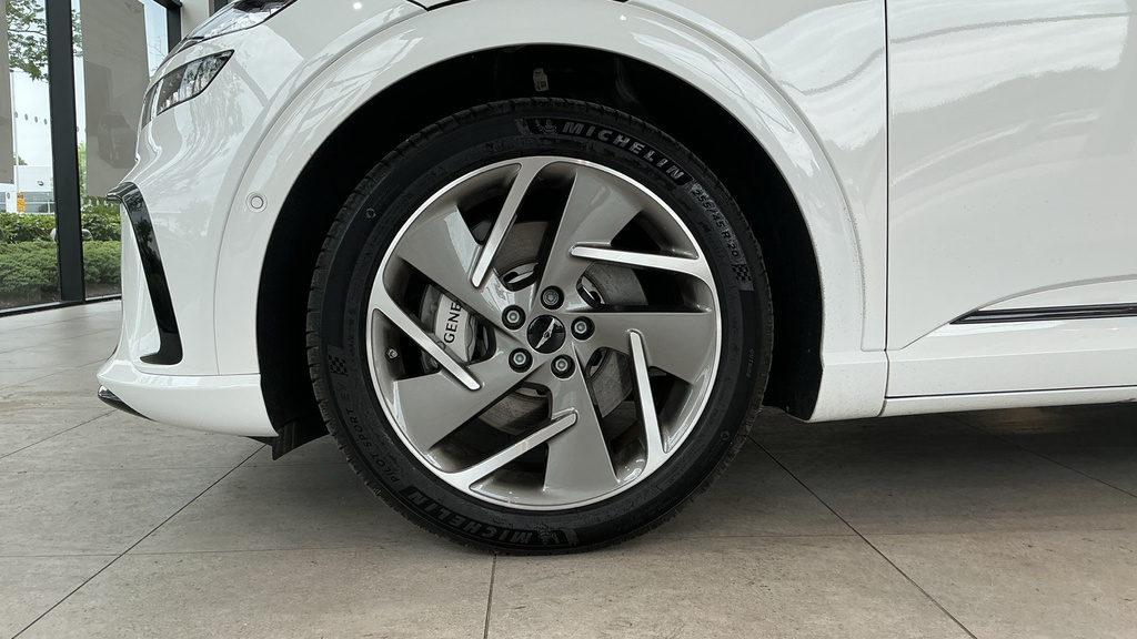 Genesis GV60 Gv60 234Kw Sport 84Kwh Awd Comfinnovati White #4