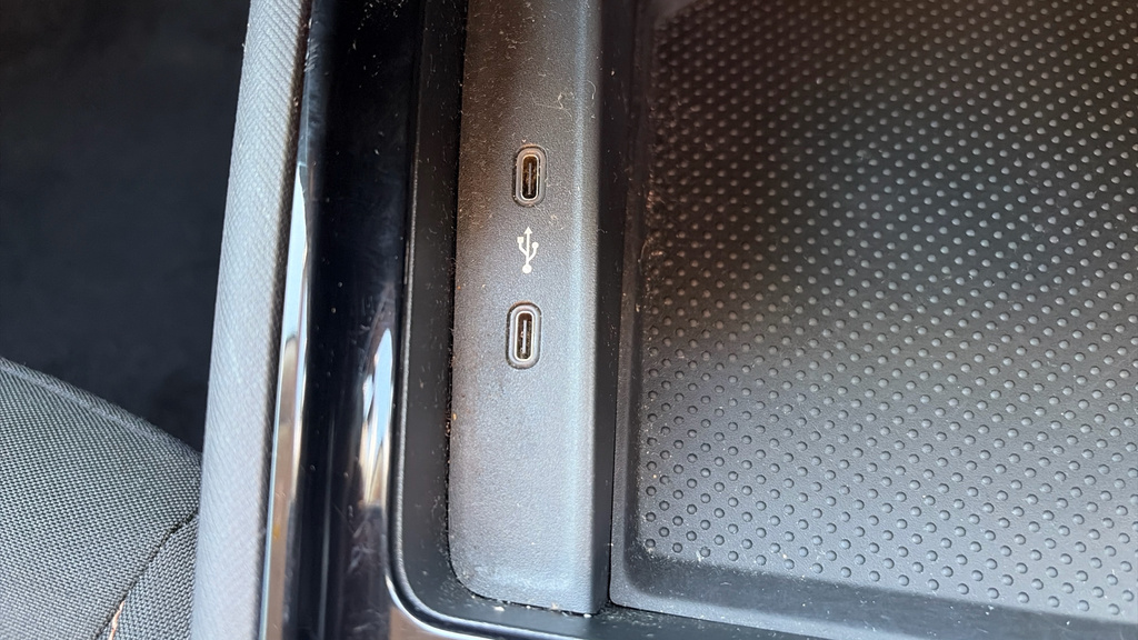 Skoda Kamiq Se Silver #25