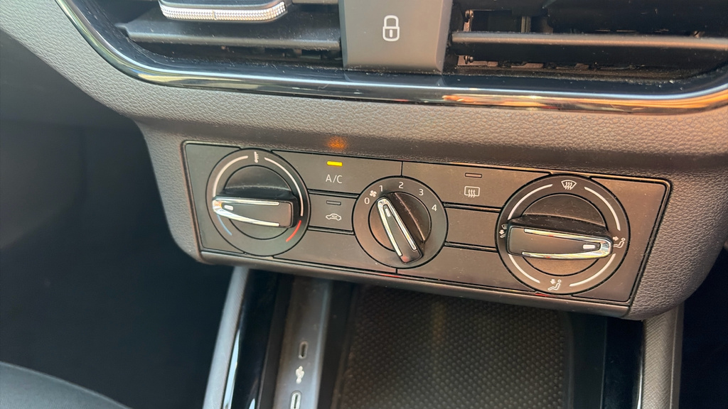 Skoda Kamiq Se Silver #24