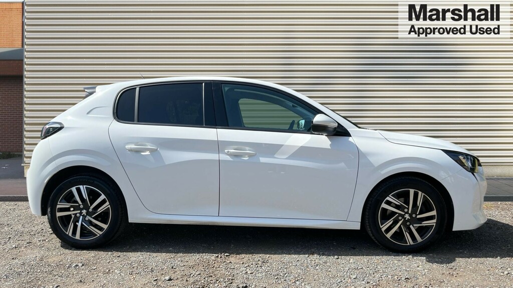 Peugeot 208 208 1.2 Puretech 100 Allure Premium RV71LUD White #2