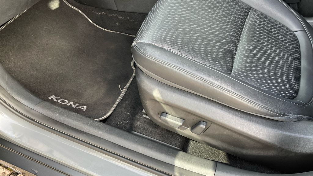 Hyundai Kona Premium Se Grey #40