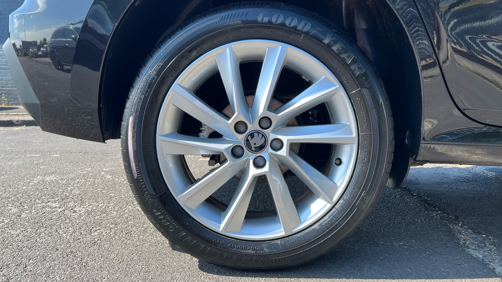 Skoda Kamiq Kamiq 1.0 Tsi 95 Se Edition Black #5