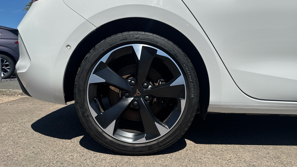 Cupra Leon Leon 2.0 Tsi Vz1 Dsg White #5