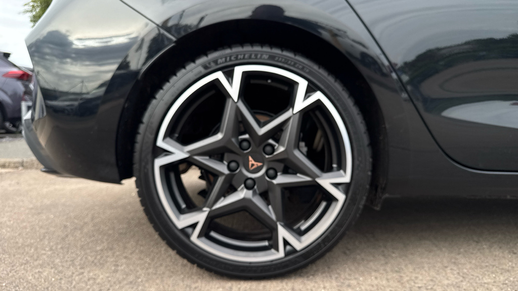 Cupra Leon Leon 1.5 Tsi 150 V2 KS25MYF Black #5