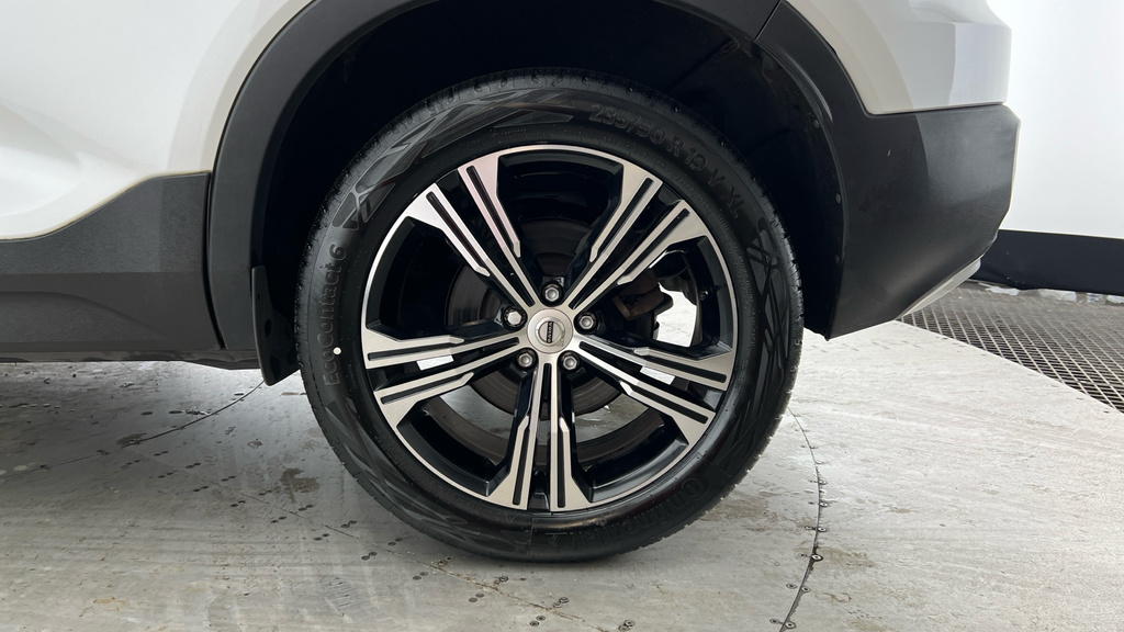 Volvo XC40 Xc40 2.0 B4p Inscription Pro White #4