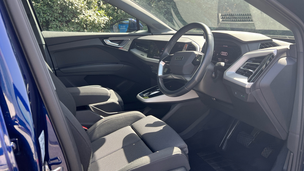 Audi Q4 E Tron Q4 150Kw 40 82Kwh Sport YF23VJD Blue #6