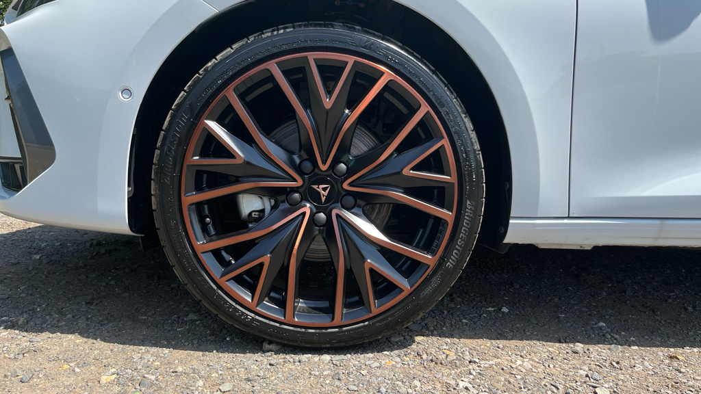 Cupra Leon Leon 1.5 Etsi 150 V3 Dsg KT75RZB White #5