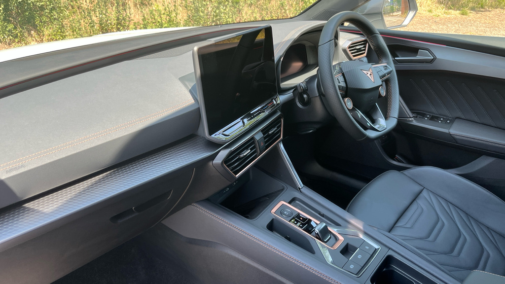Cupra Leon Leon 1.5 Etsi 150 V3 Dsg KT75RZB White #2