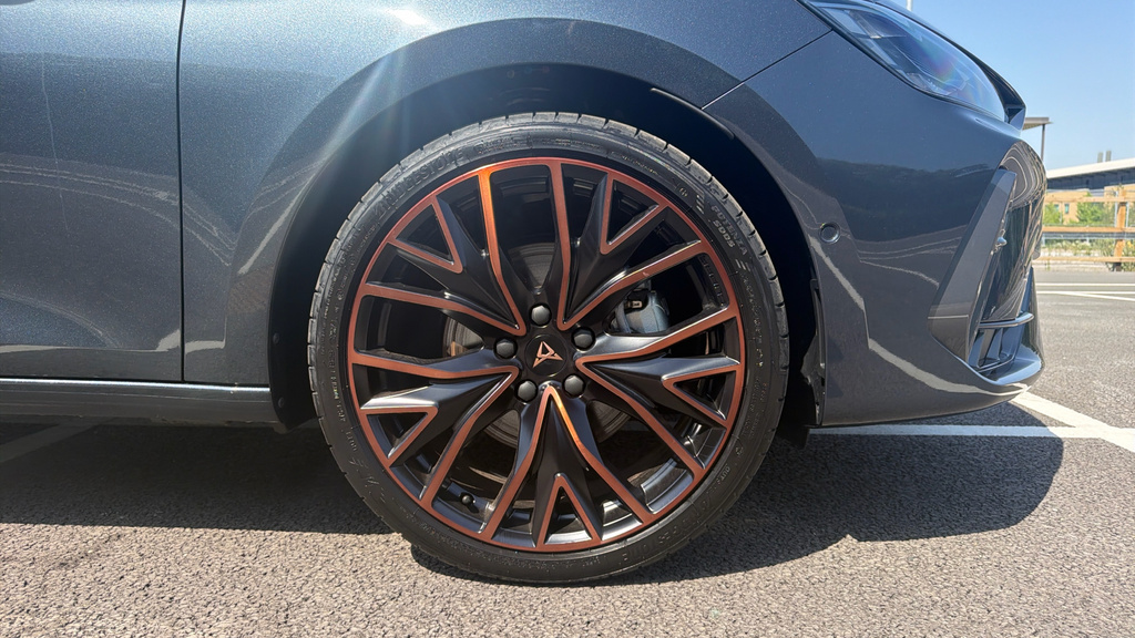 Cupra Leon Leon 1.5 Etsi 150 V3 Dsg Grey #5