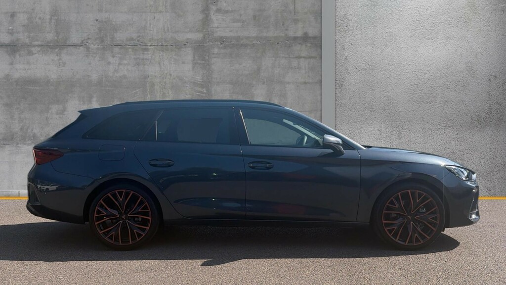 Cupra Leon Leon 1.5 Etsi 150 V3 Dsg Grey #4