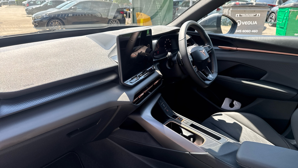 Cupra Terramar Terramar 1.5 Etsi 150 V2 Dsg DE75RUW Black #2
