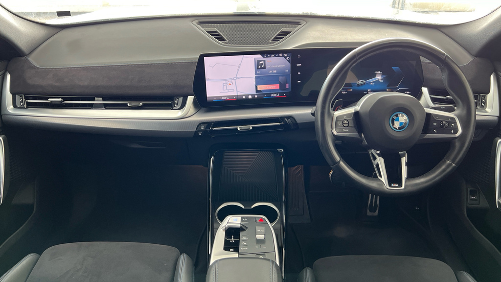 BMW iX2 Ix2 150Kw Edrive20 M Sport 65Kwh Green #4