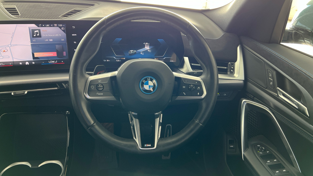 BMW iX2 Ix2 150Kw Edrive20 M Sport 65Kwh Green #5