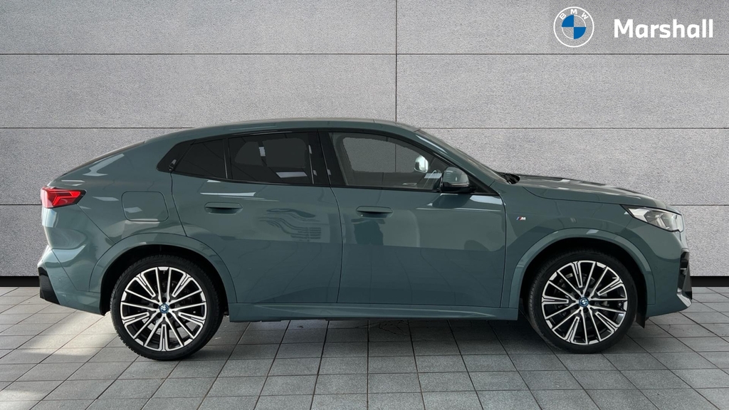 BMW iX2 Ix2 150Kw Edrive20 M Sport 65Kwh Green #3