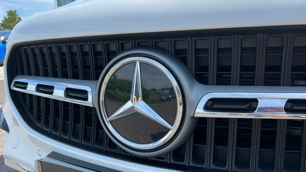 Mercedes-Benz GLA Class 180 Sport Edition Grey #28
