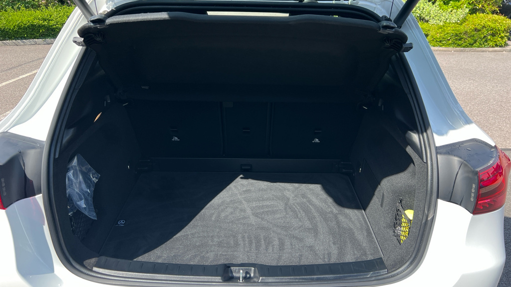 Mercedes-Benz GLA Class 180 Sport Edition Grey #17