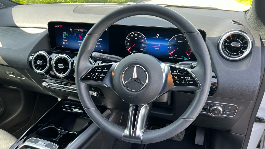 Mercedes-Benz GLA Class 180 Sport Edition Grey #12