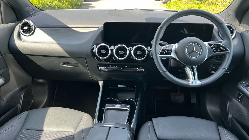 Mercedes-Benz GLA Class 180 Sport Edition Grey #23