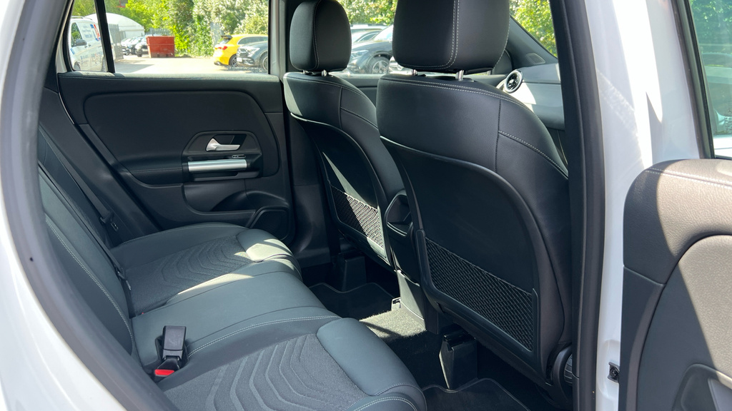 Mercedes-Benz GLA Class 180 Sport Edition Grey #24