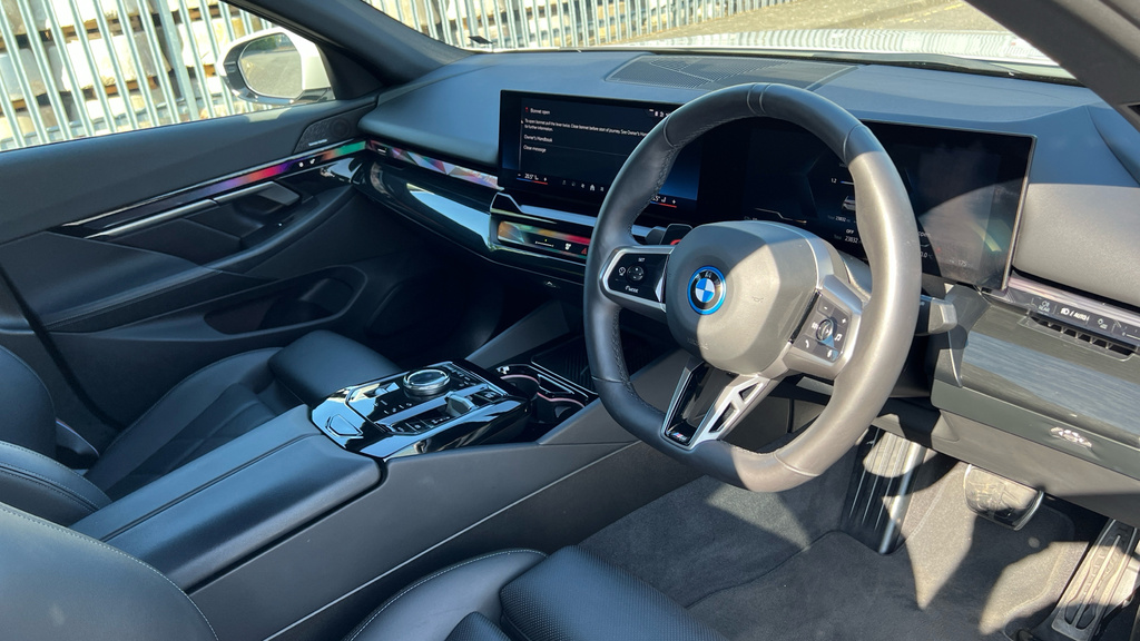 BMW i5 I5 250Kw Edrive40 M Sport Pro 84Kwh White #6