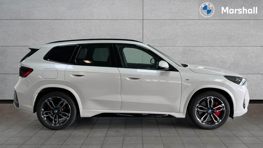 BMW iX1 Ix1 150Kw Edrive20 M Sport 65Kwh White #3