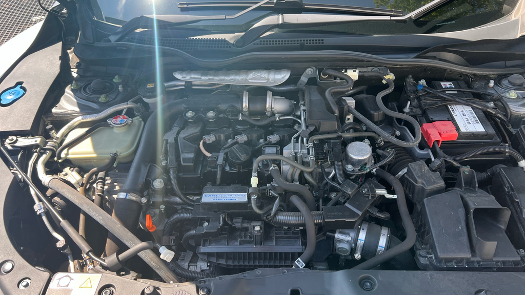 Honda Civic 1.5 Vtec Turbo Sport White #16