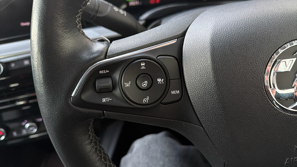 Vauxhall Mokka-e 100Kw Gs Line 50Kwh NA72KZK White #30