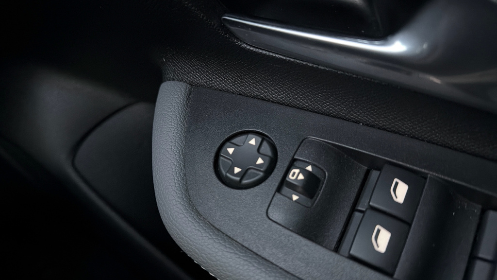 Vauxhall Mokka-e 100Kw Gs Line 50Kwh NA72KZK White #41