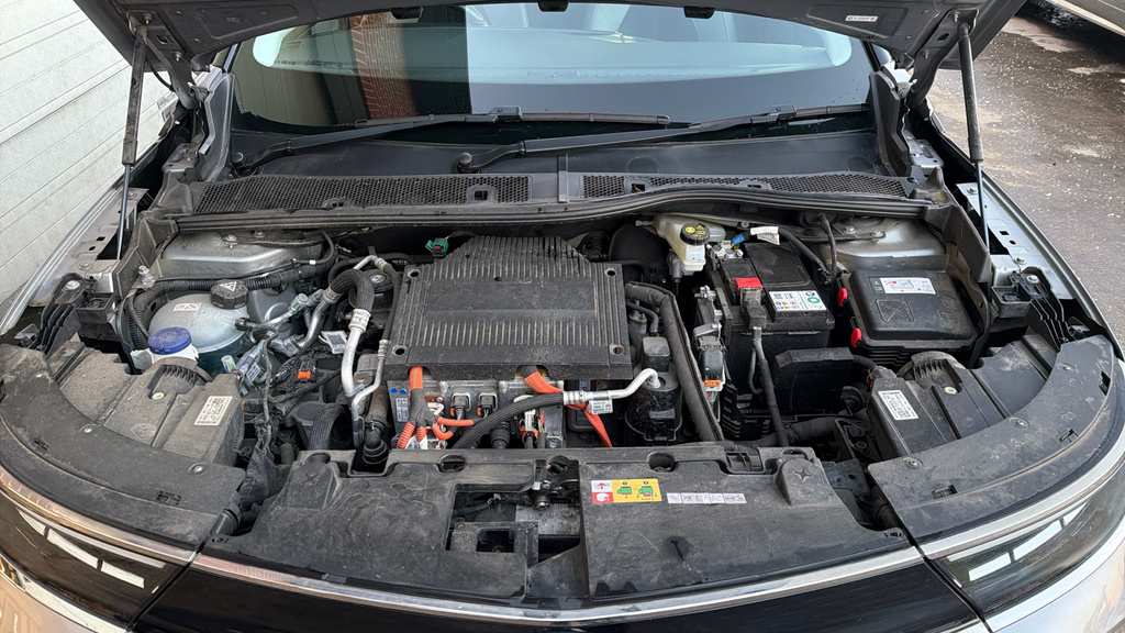 Vauxhall Mokka-e 100Kw Gs Line 50Kwh NA72KZK White #16