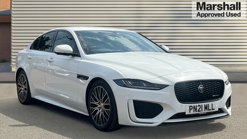 Jaguar XE Xe 2.0 D200 R-dynamic S White