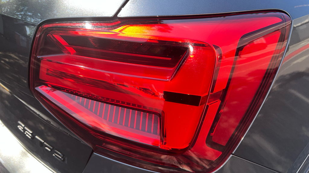 Audi Q2 Audi Q2 S Line 30 Tdi 116 Ps S Tronic Grey #33