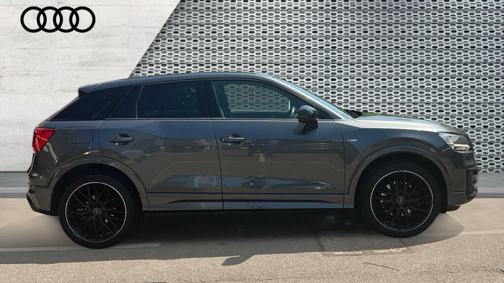 Audi Q2 Q2 35 Tfsi Black Edition S Tronic Grey #4