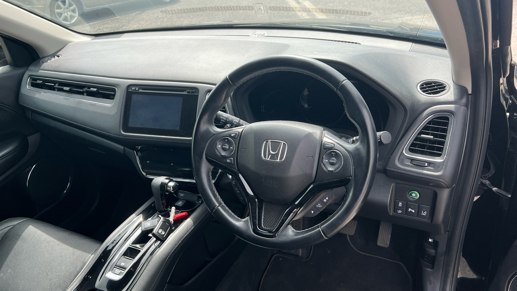 Honda Hr-V Se White #14