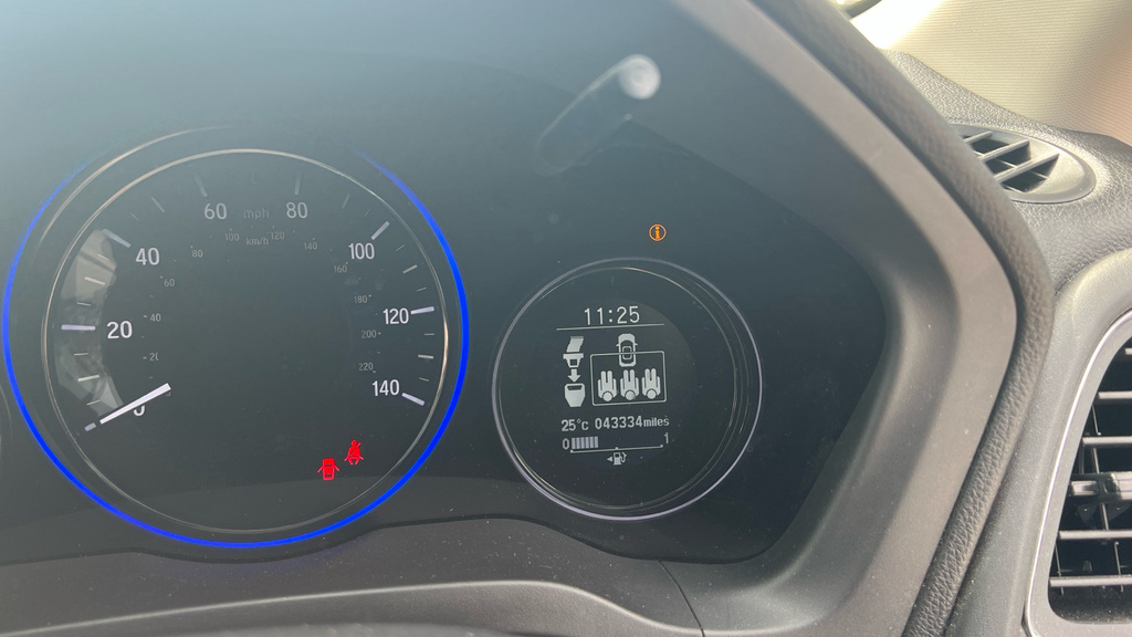 Honda Hr-V Se White #11