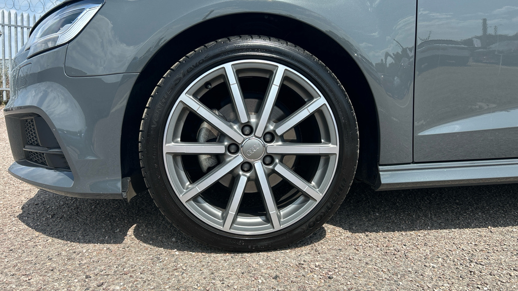 Audi A3 A3 1.5 Tfsi Black Edition Grey #5
