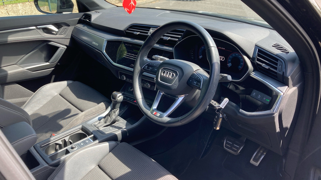 Audi Q3 Q3 35 Tdi S Line S Tronic Black #6