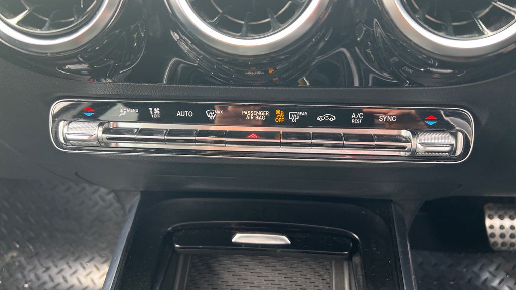 Mercedes-Benz GLA Class Gla 180 Urban Edition Black #34