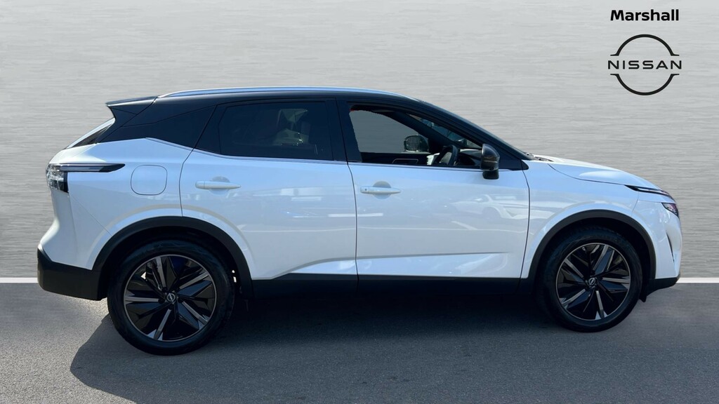 Nissan Qashqai Qashqai 1.3 Dig-t Mh Tekna OX74FBC White #3