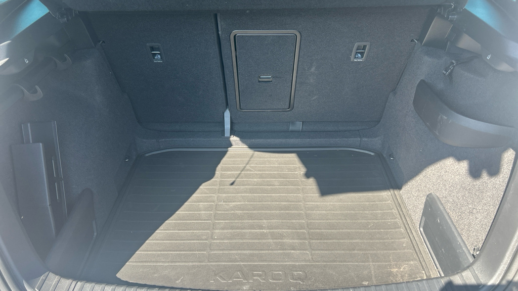 Skoda Karoq Se Drive White #15