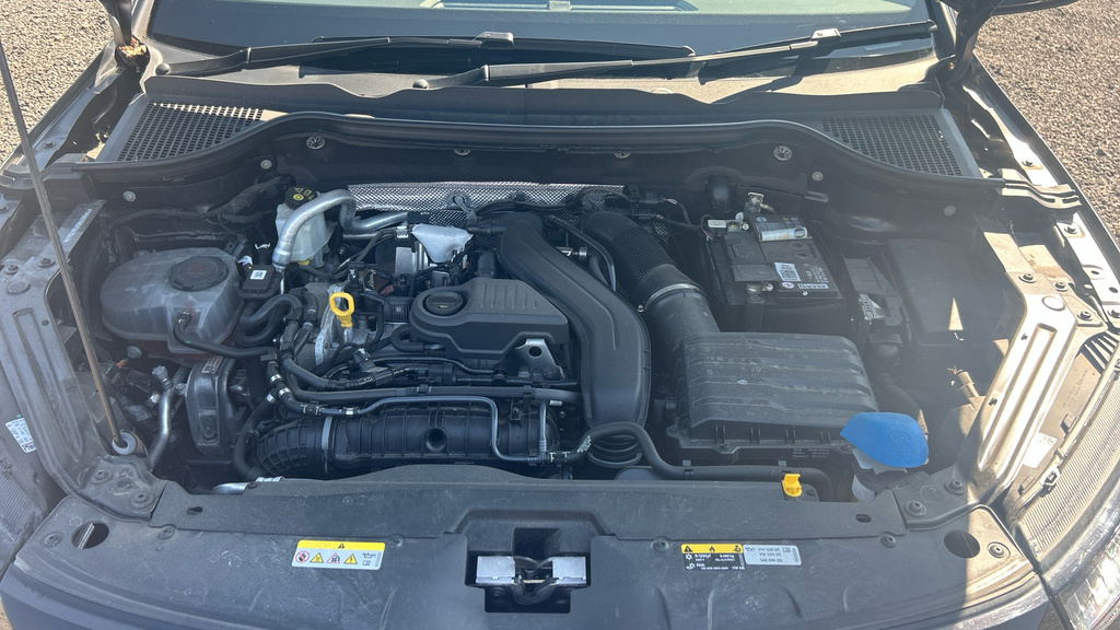 Skoda Karoq Se Drive White #16