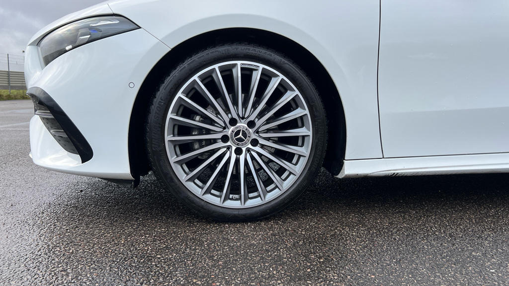 Mercedes-Benz A Class 1.3 A250e 15.6Kwh Amg Line Executive Hatchback 5 White #25