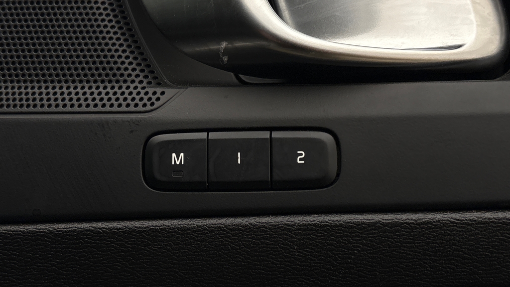 Volvo XC40 Black Edition Plus, B3 Mild Hybrid, Blue #26