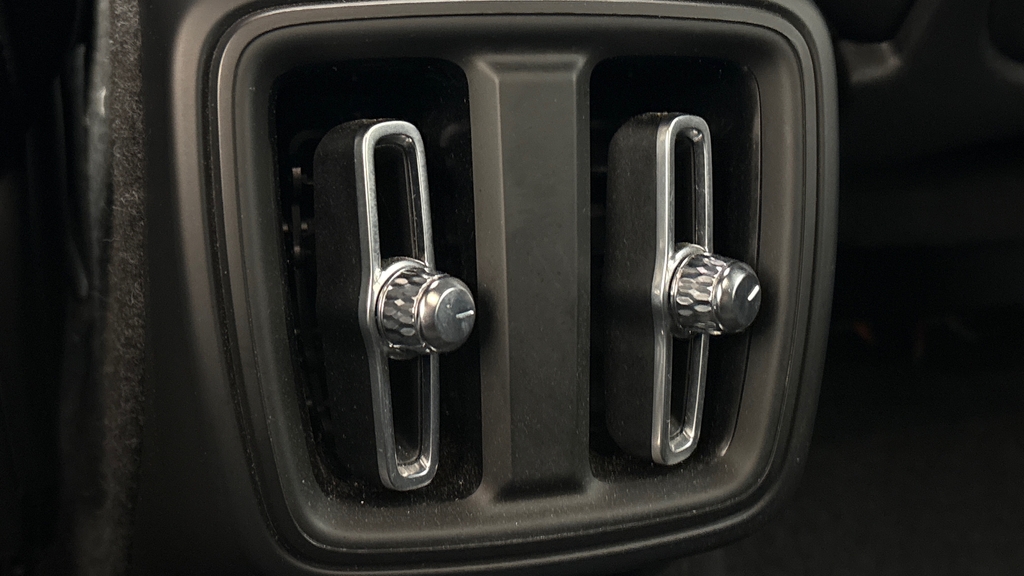 Volvo XC40 Black Edition Plus, B3 Mild Hybrid, Blue #17