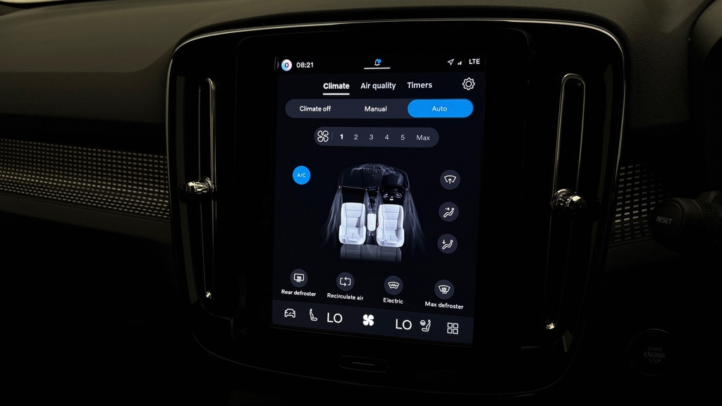 Volvo XC40 Black Edition Plus, B3 Mild Hybrid, Blue #39