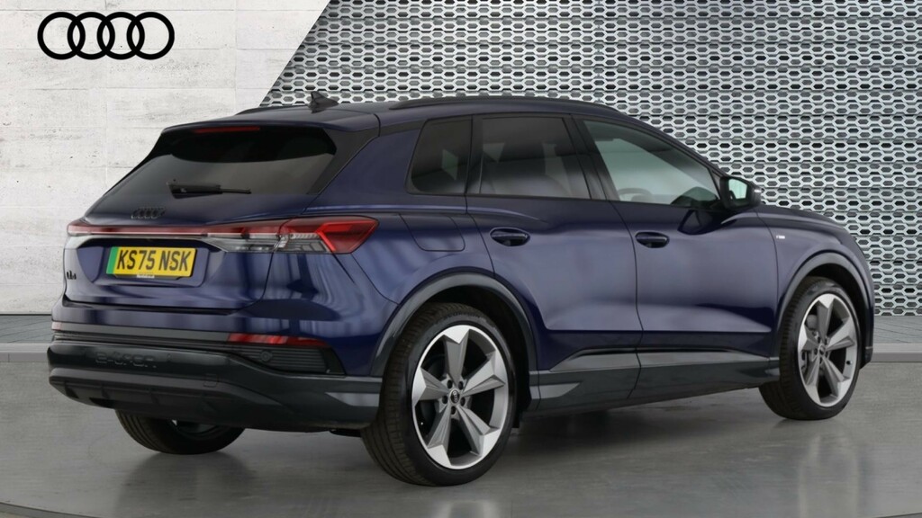 Audi Q4 E Tron 210Kw 45 Quattro 82Kwh Black Edition Blue #8