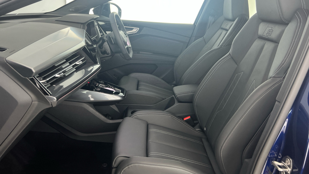Audi Q4 E Tron 210Kw 45 Quattro 82Kwh Black Edition Blue #17