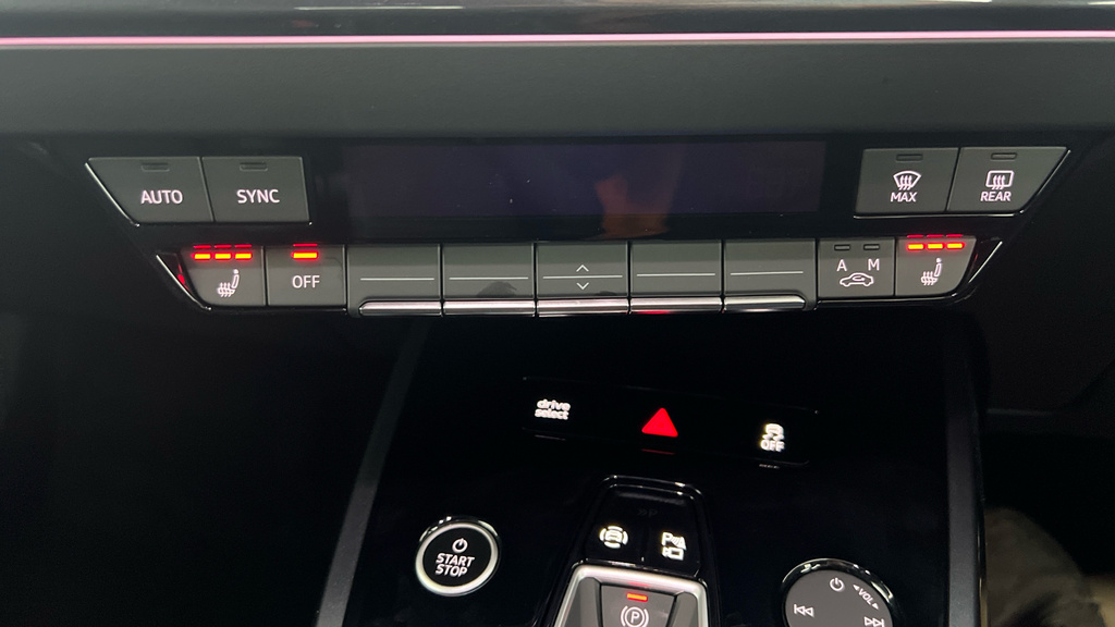 Audi Q4 E Tron 210Kw 45 Quattro 82Kwh Black Edition Blue #37