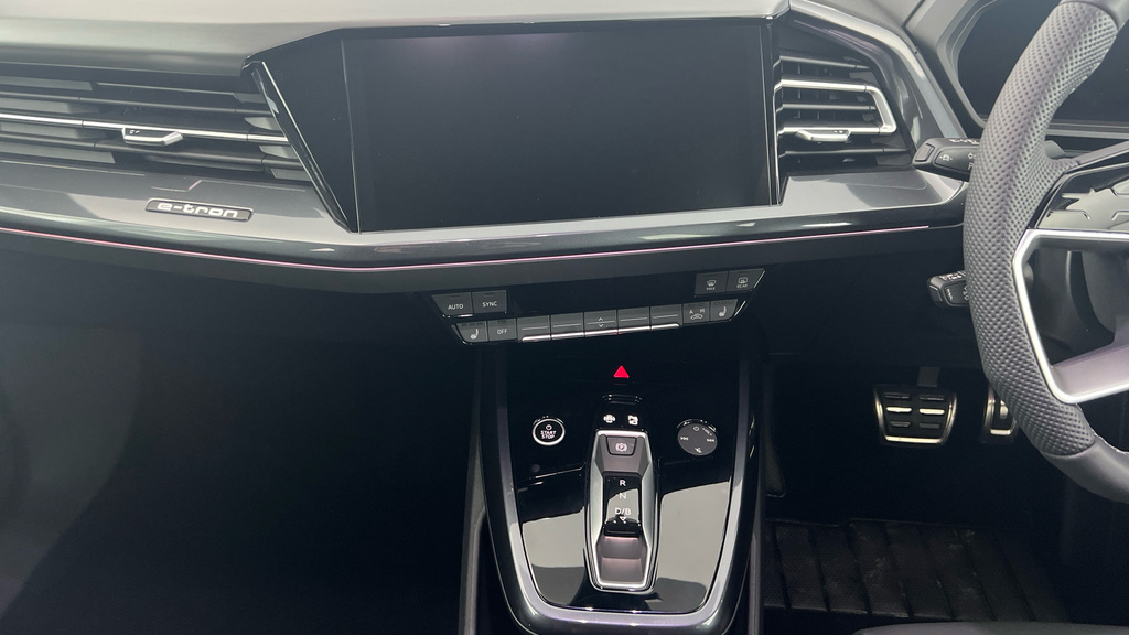 Audi Q4 E Tron 210Kw 45 Quattro 82Kwh Black Edition Blue #13